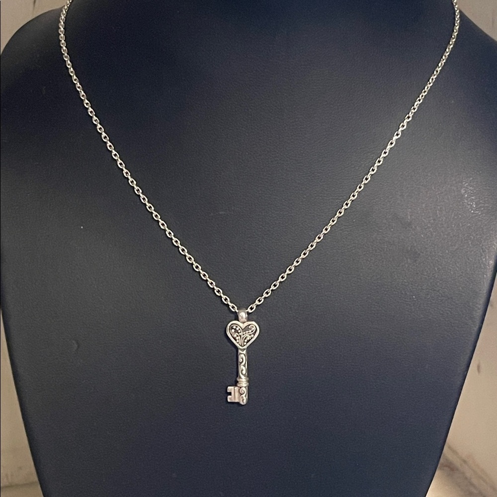 Lois Hill Sterling Silver Heart Key Pendant Necklace Granulated 925